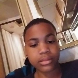 Meet your Posher, Elijah